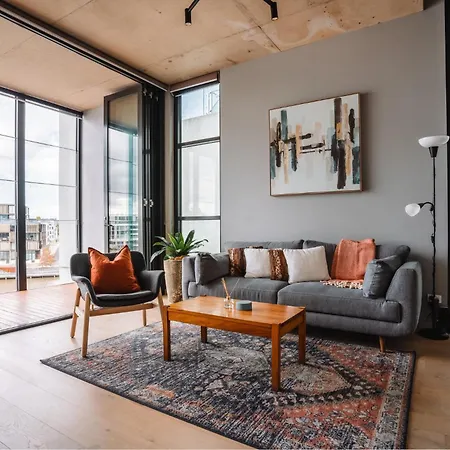 Stunning 1-Bed Above Foreshore With Water Views Kingston Exterior photo