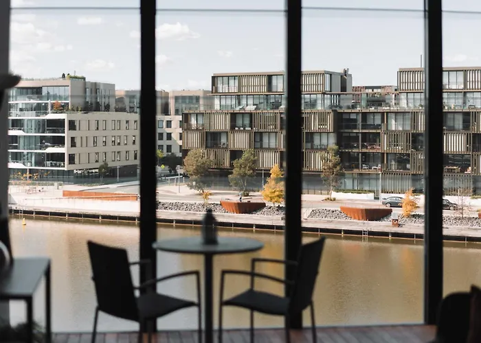 Stunning 1-Bed Above Foreshore With Water Views