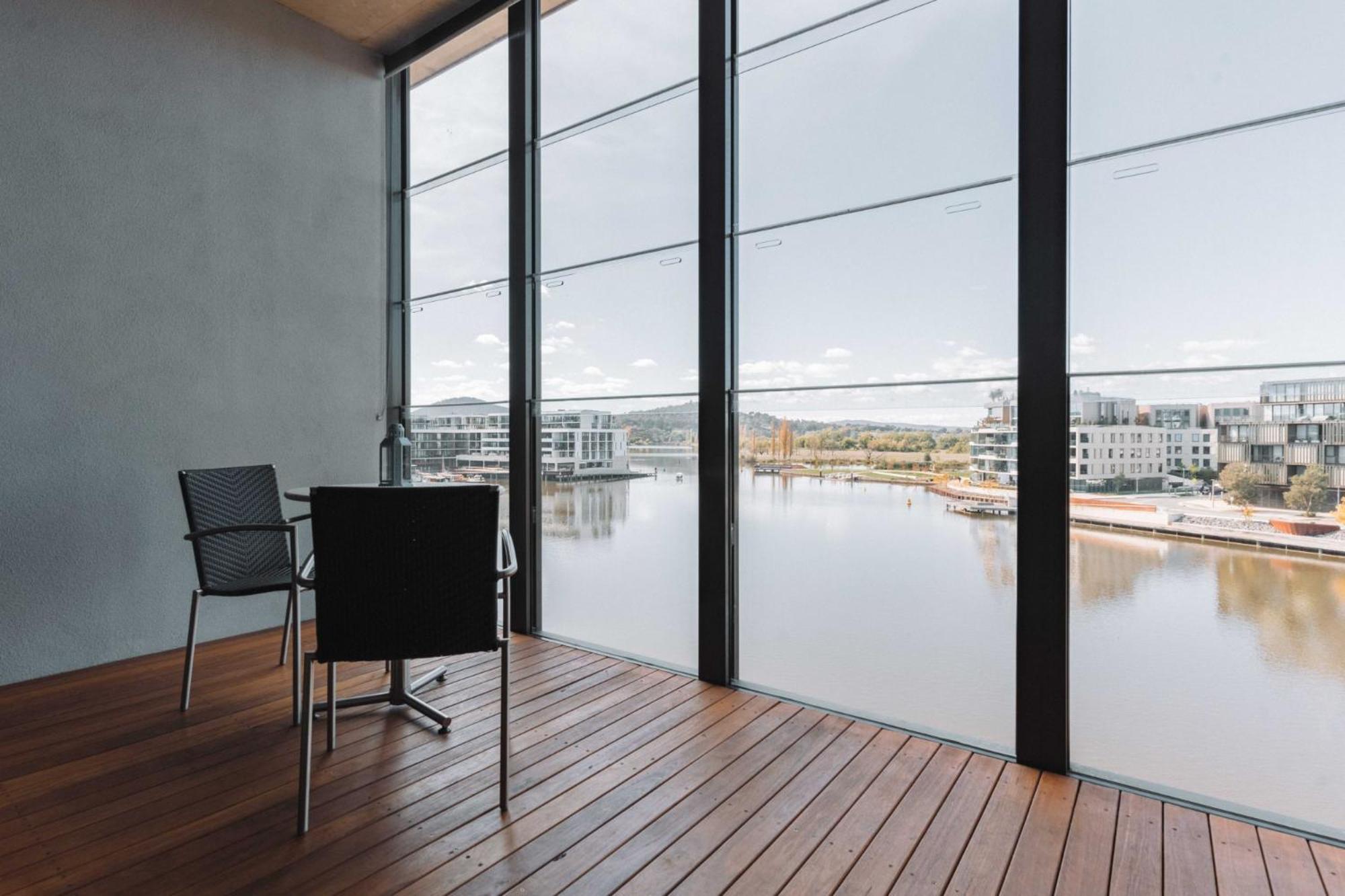 Stunning 1-bed Above Foreshore With Water Views Kingston