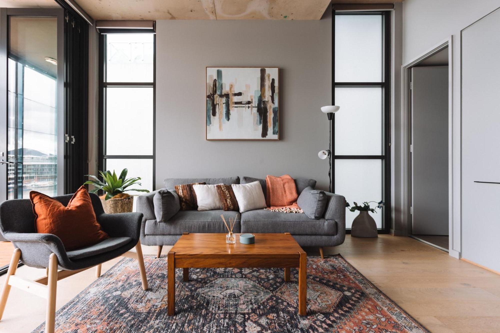 Stunning 1-bed Above Foreshore With Water Views *