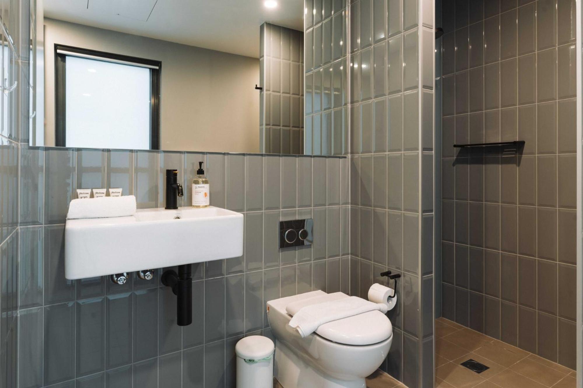 Stunning 1-bed Above Foreshore With Water Views Apartment *